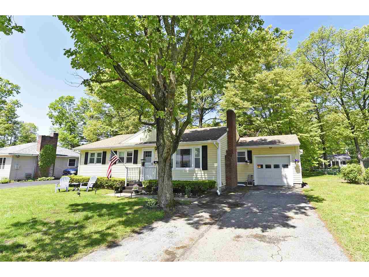 6 Rotunda Avenue