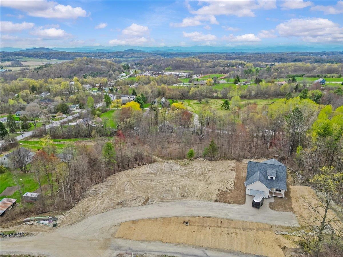 6 Theresa Way, Hinesburg