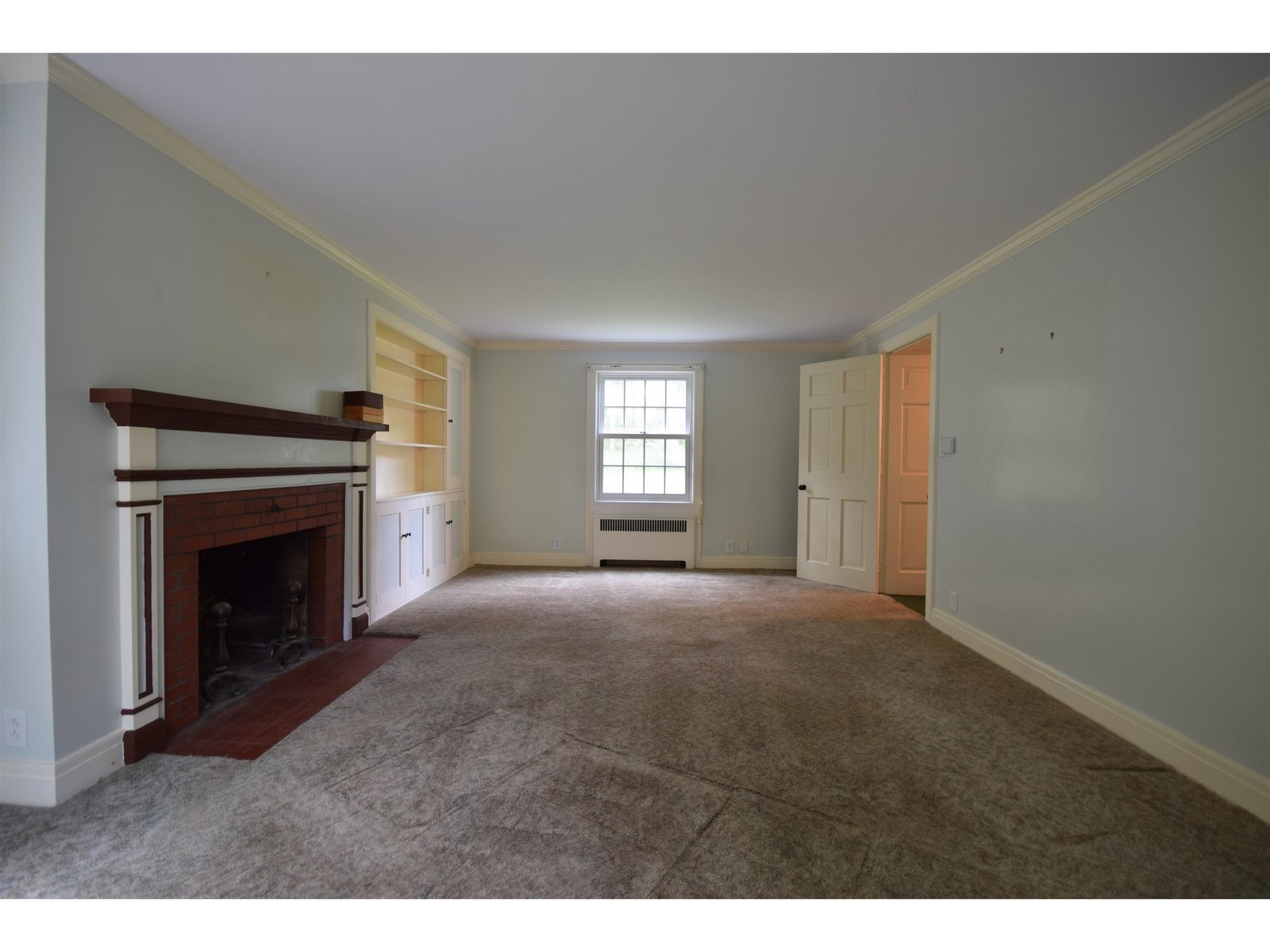 6 Towne Street