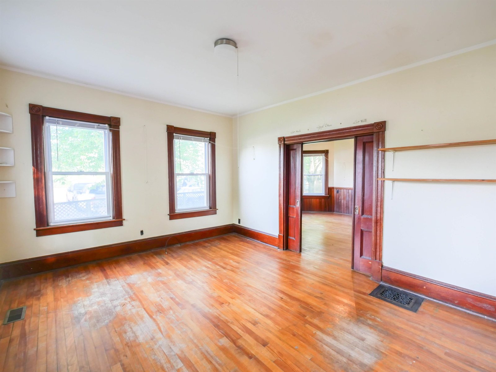6 Tuttle Street