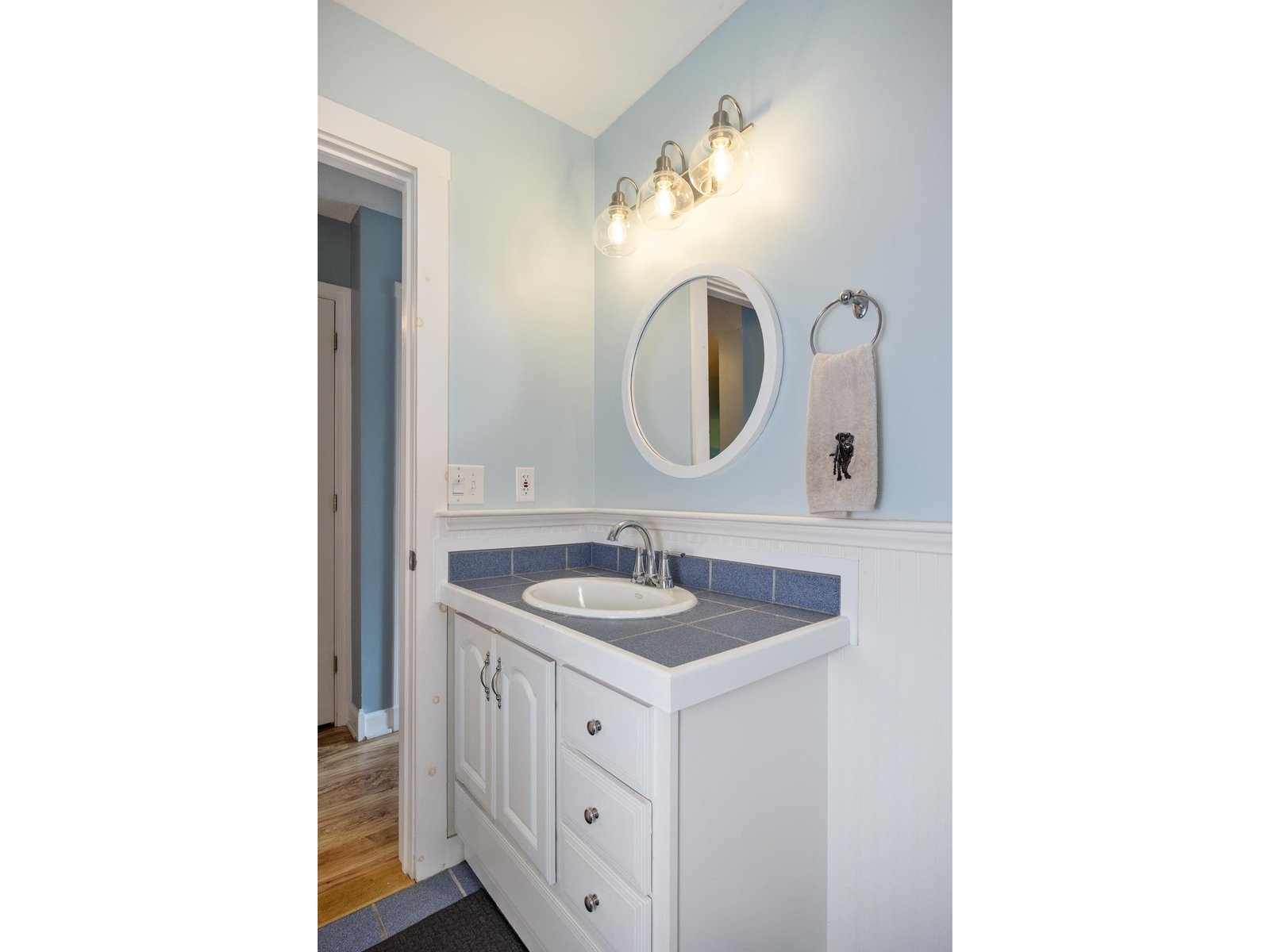 6 Twin Oaks Terrace