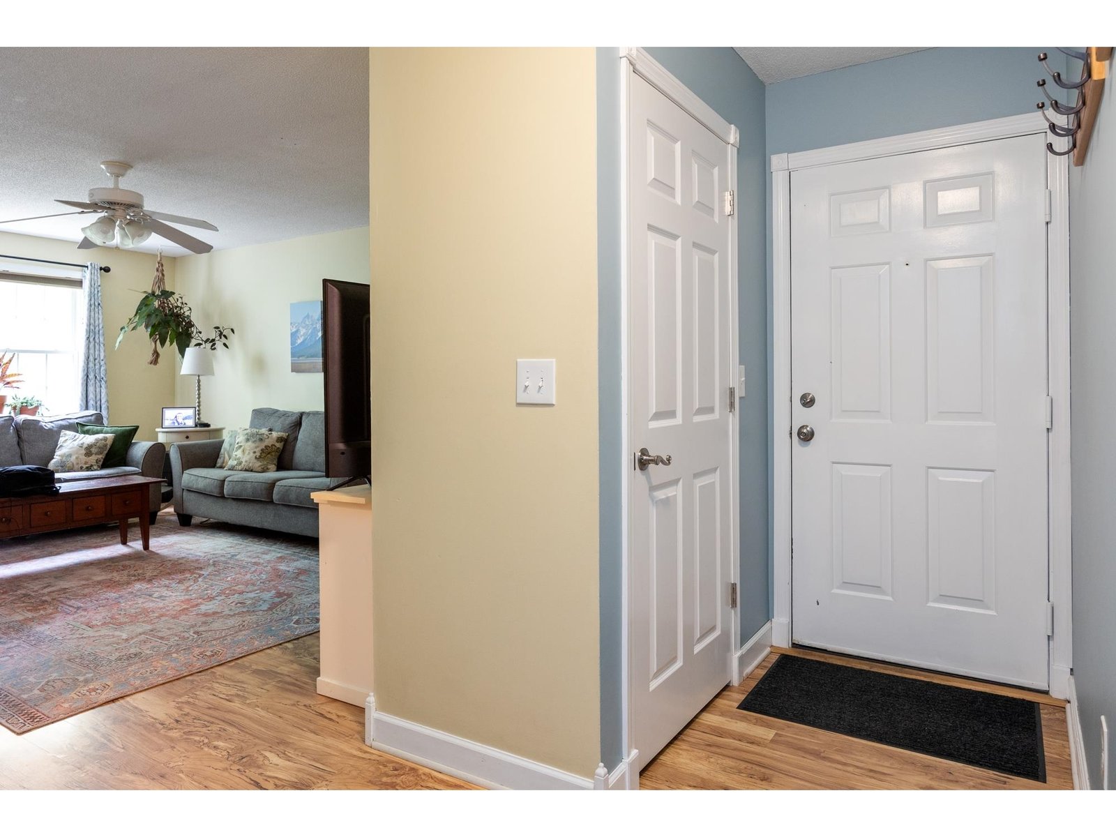 6 Twin Oaks Terrace