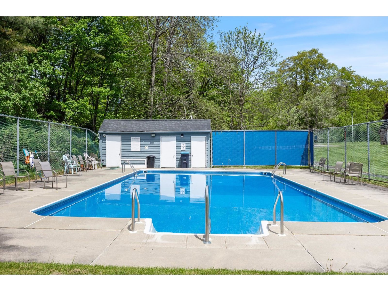 6 Twin Oaks Terrace