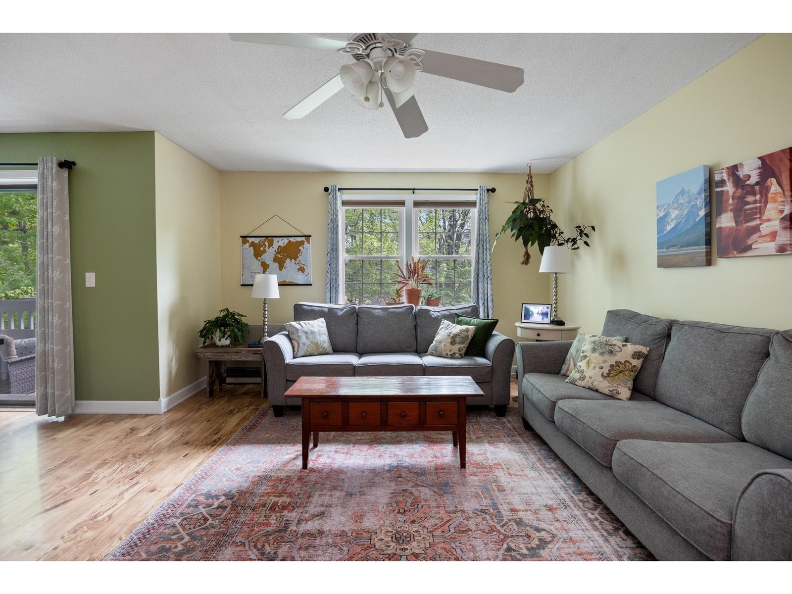 6 Twin Oaks Terrace
