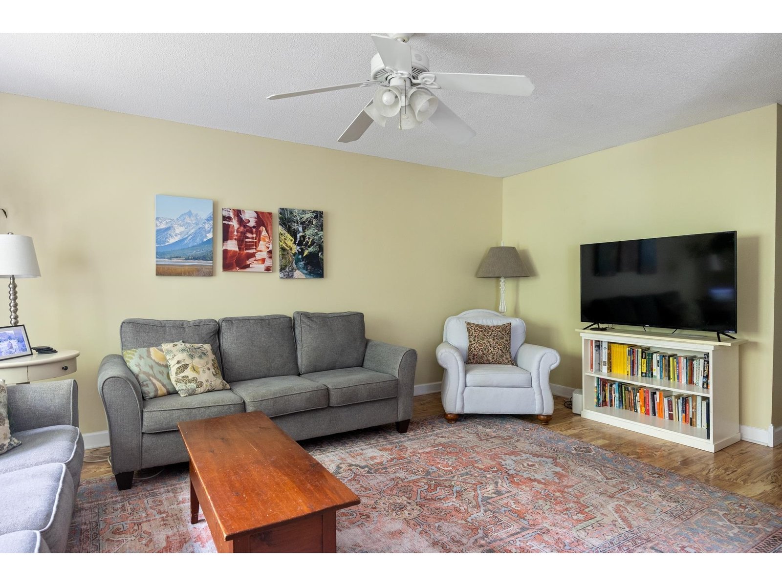 6 Twin Oaks Terrace
