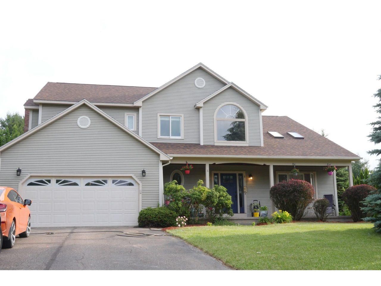 6 Whiteface Street