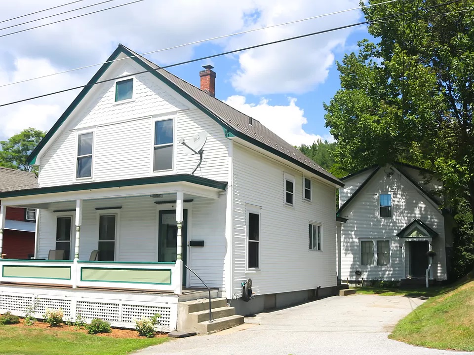6 Woodrow Avenue