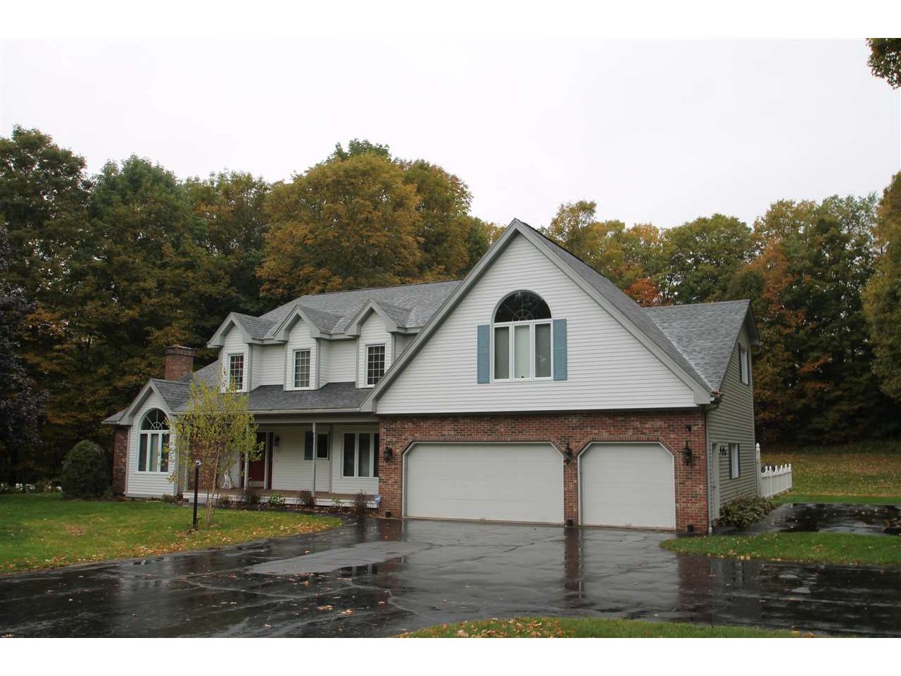 60 Apple Blossom Road