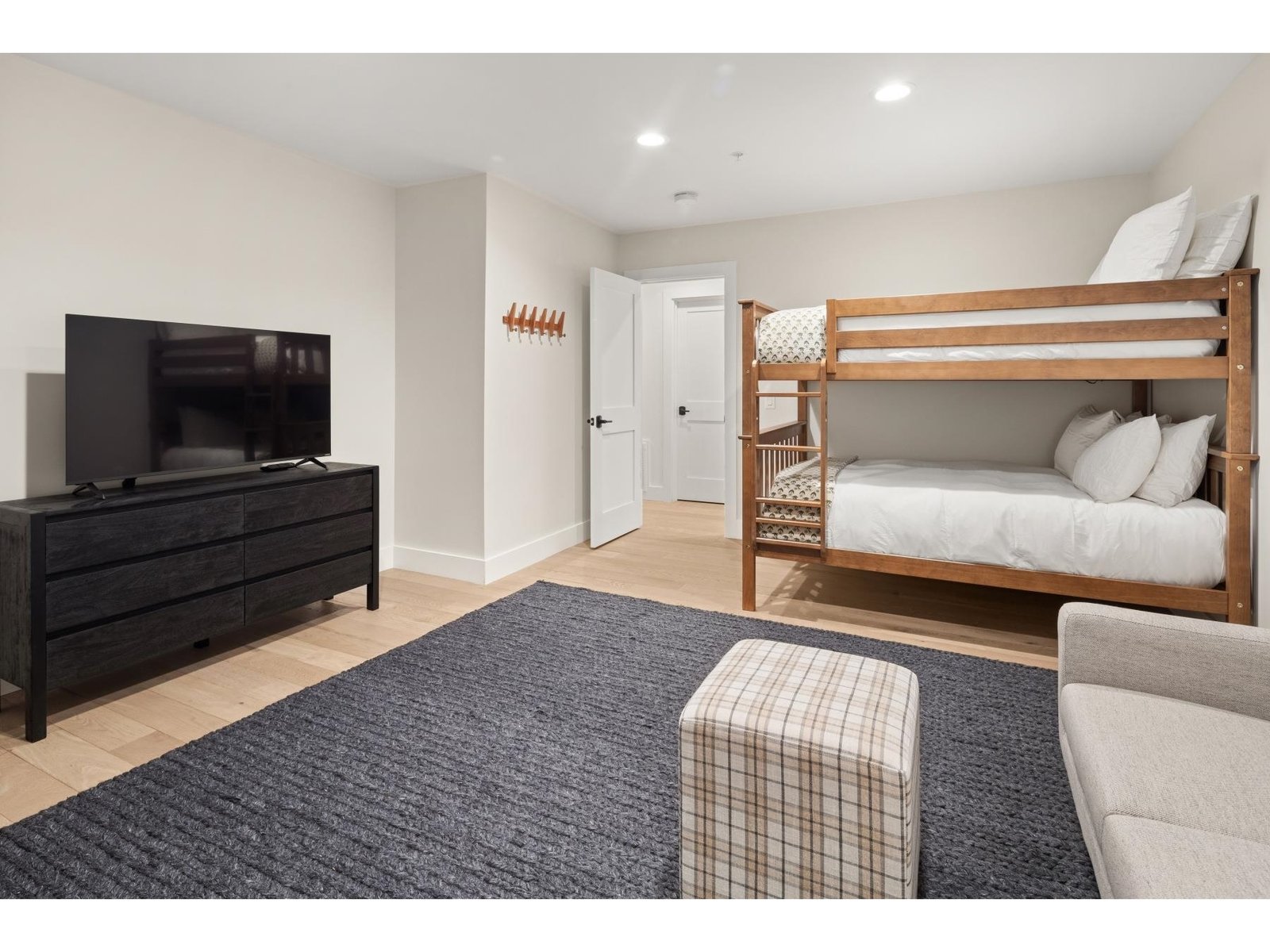 60-B Landing Circle, Unit 60-B