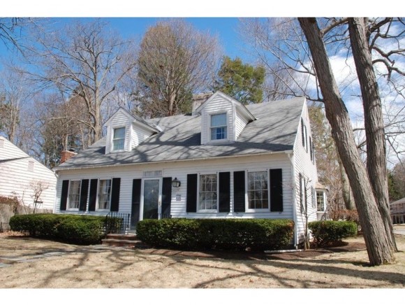 60 Beachcrest Drive