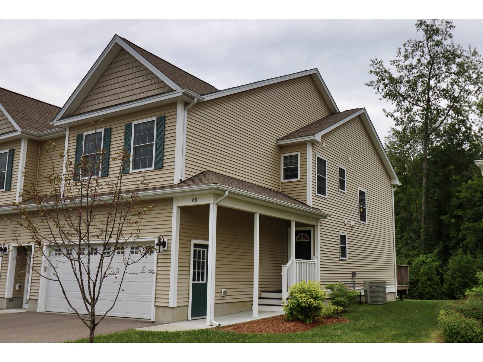 60 Brooke Lane
