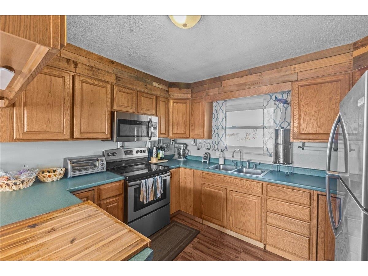 60 Cedar Drive