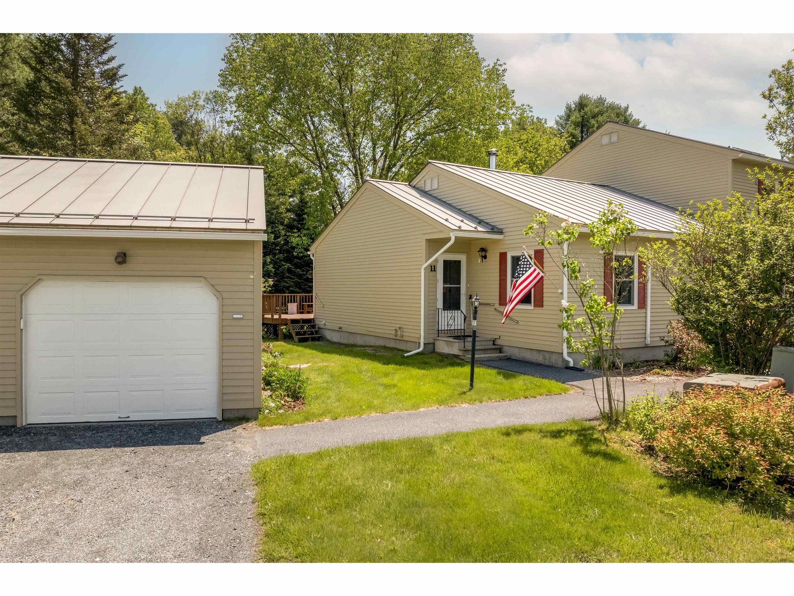 60 Fieldstone Way, Hartford