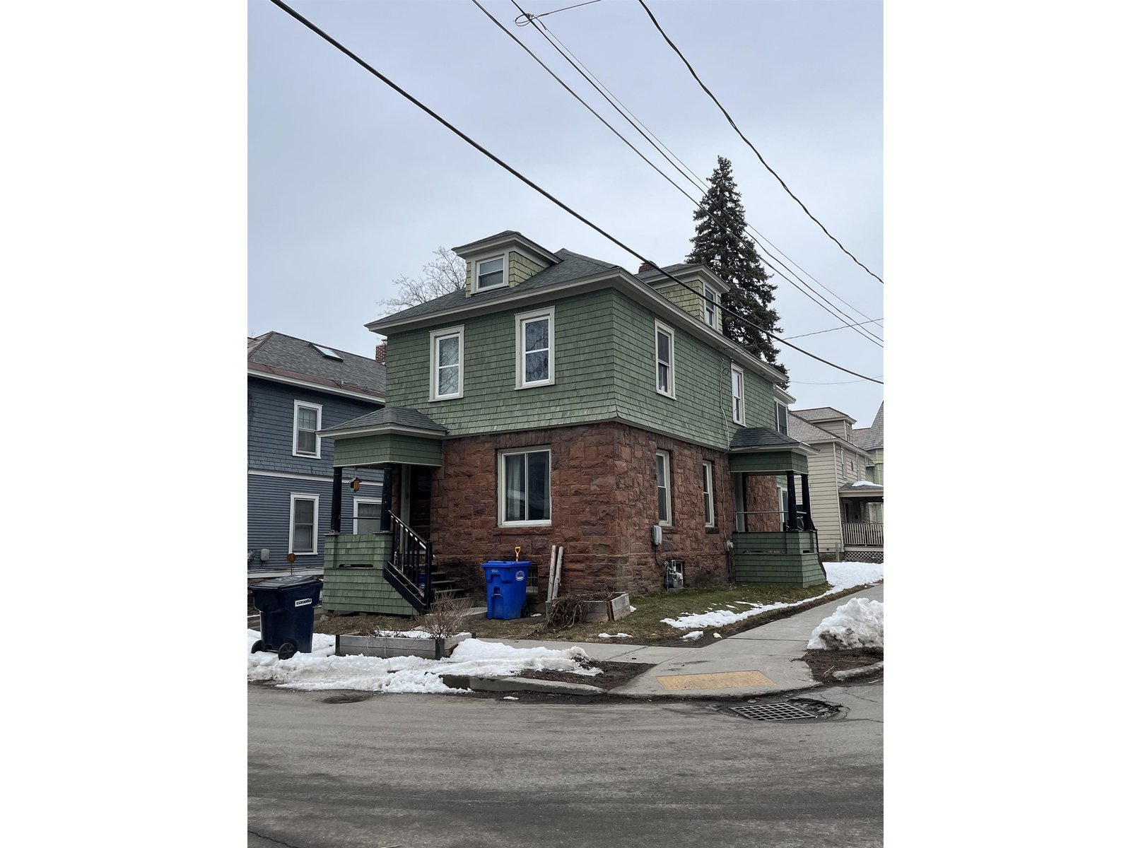 60 Hickok Place