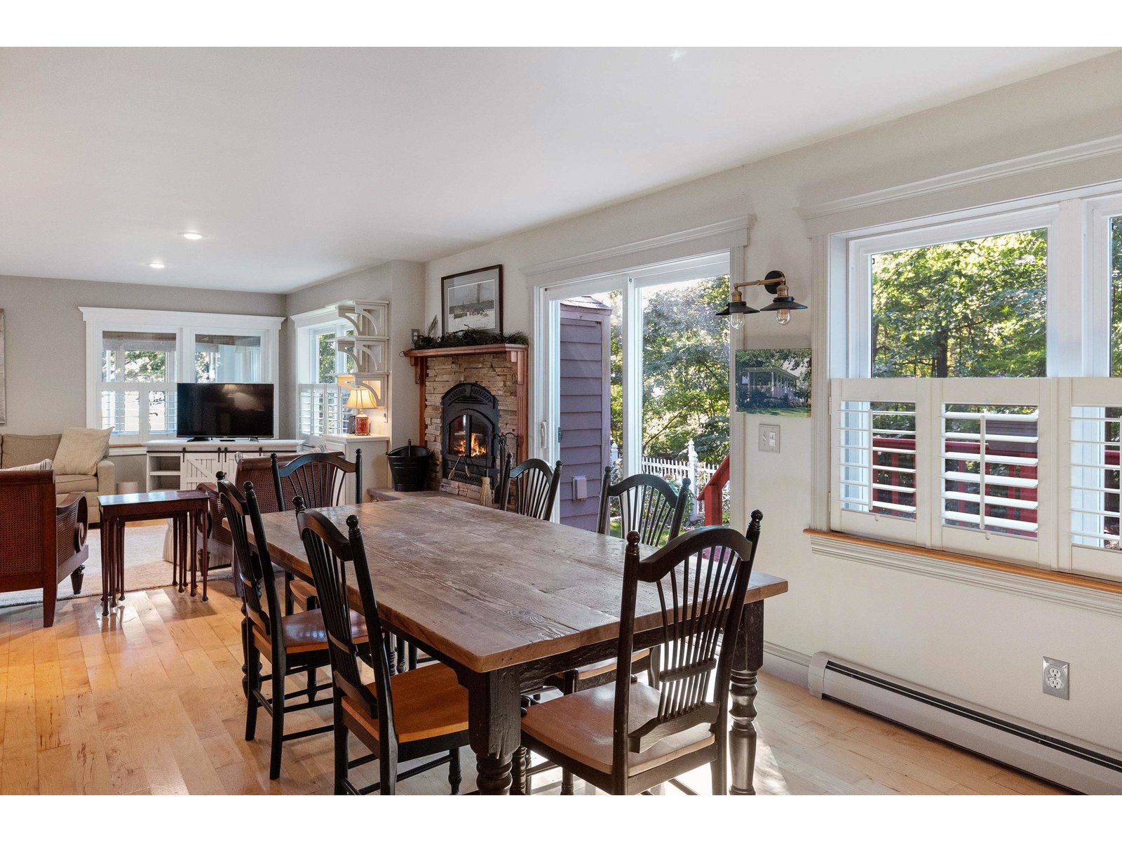 60 Holiday Point Road