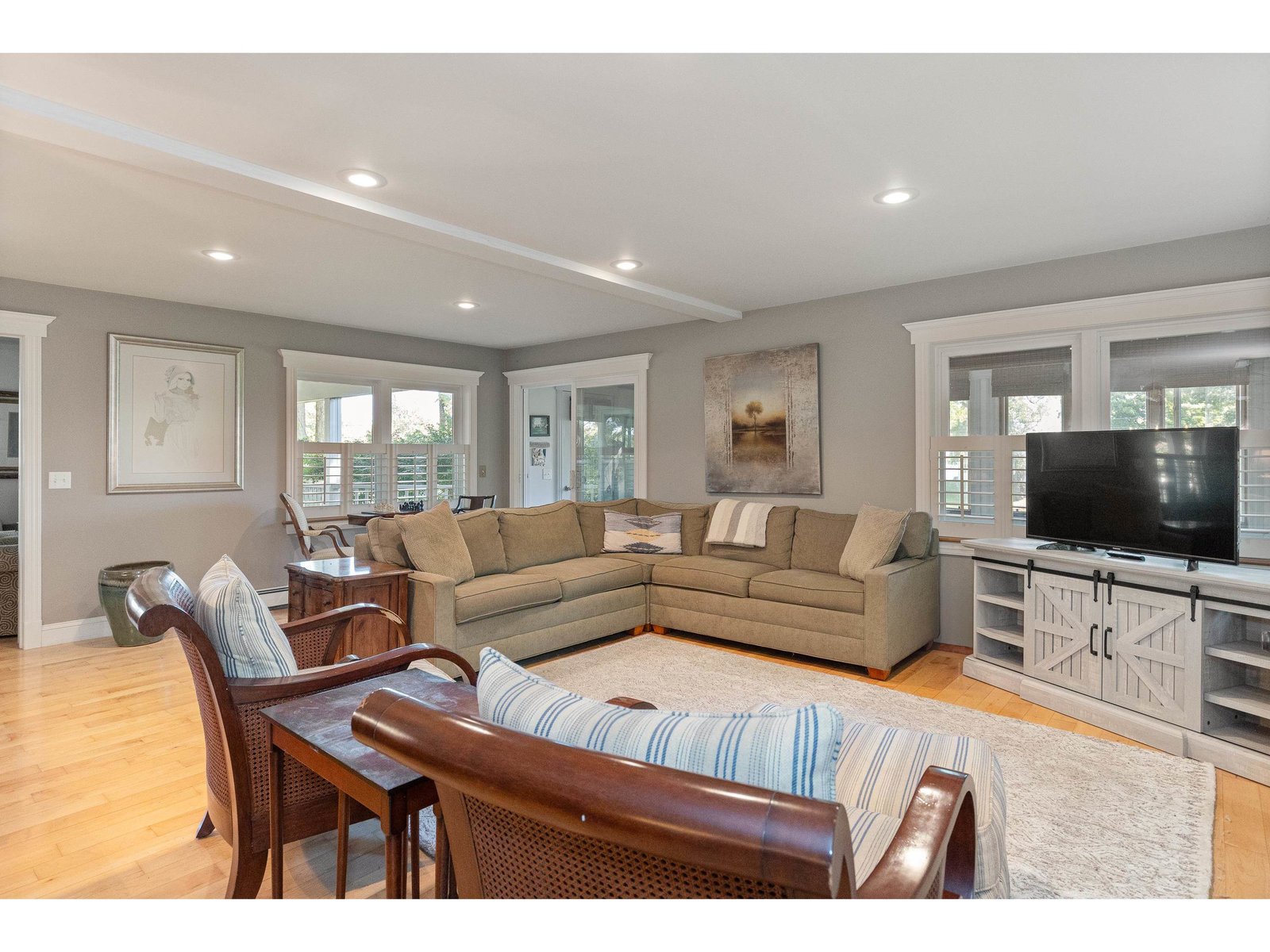 60 Holiday Point Road