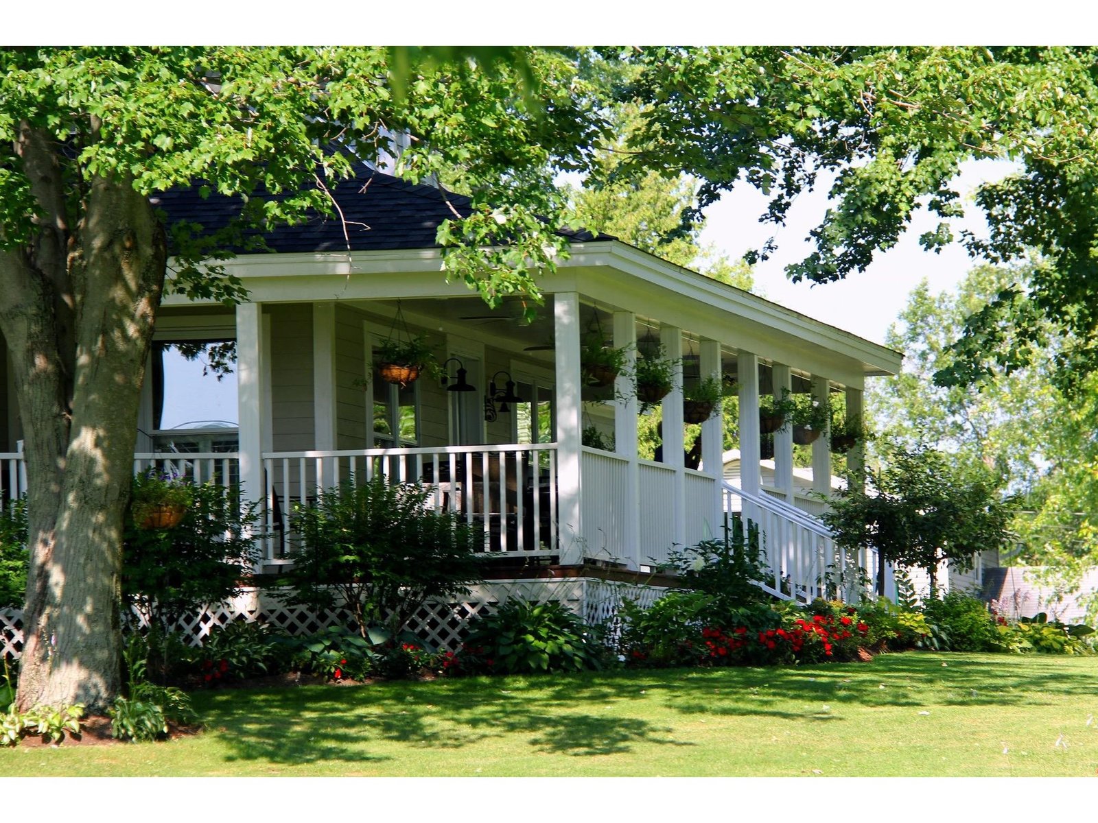 60 Holiday Point Road