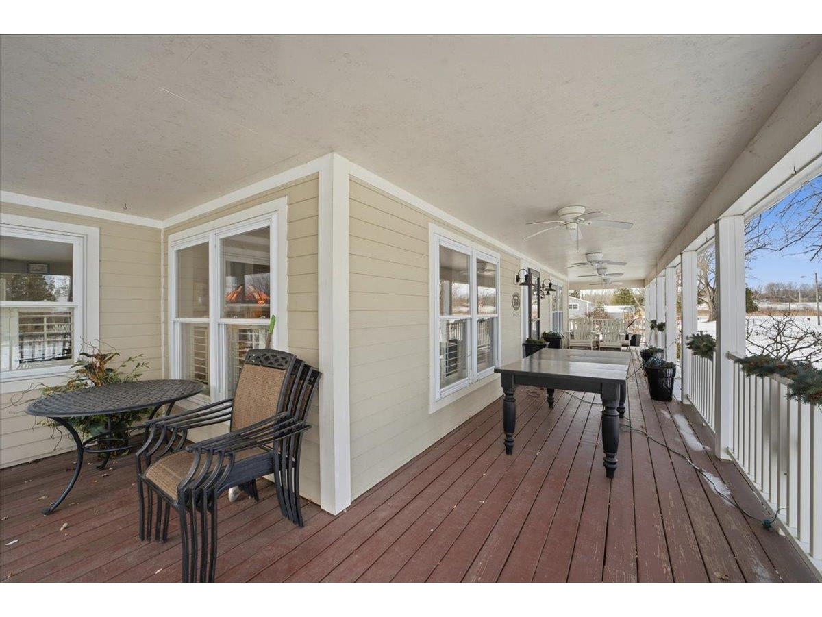 60 Holiday Point Road