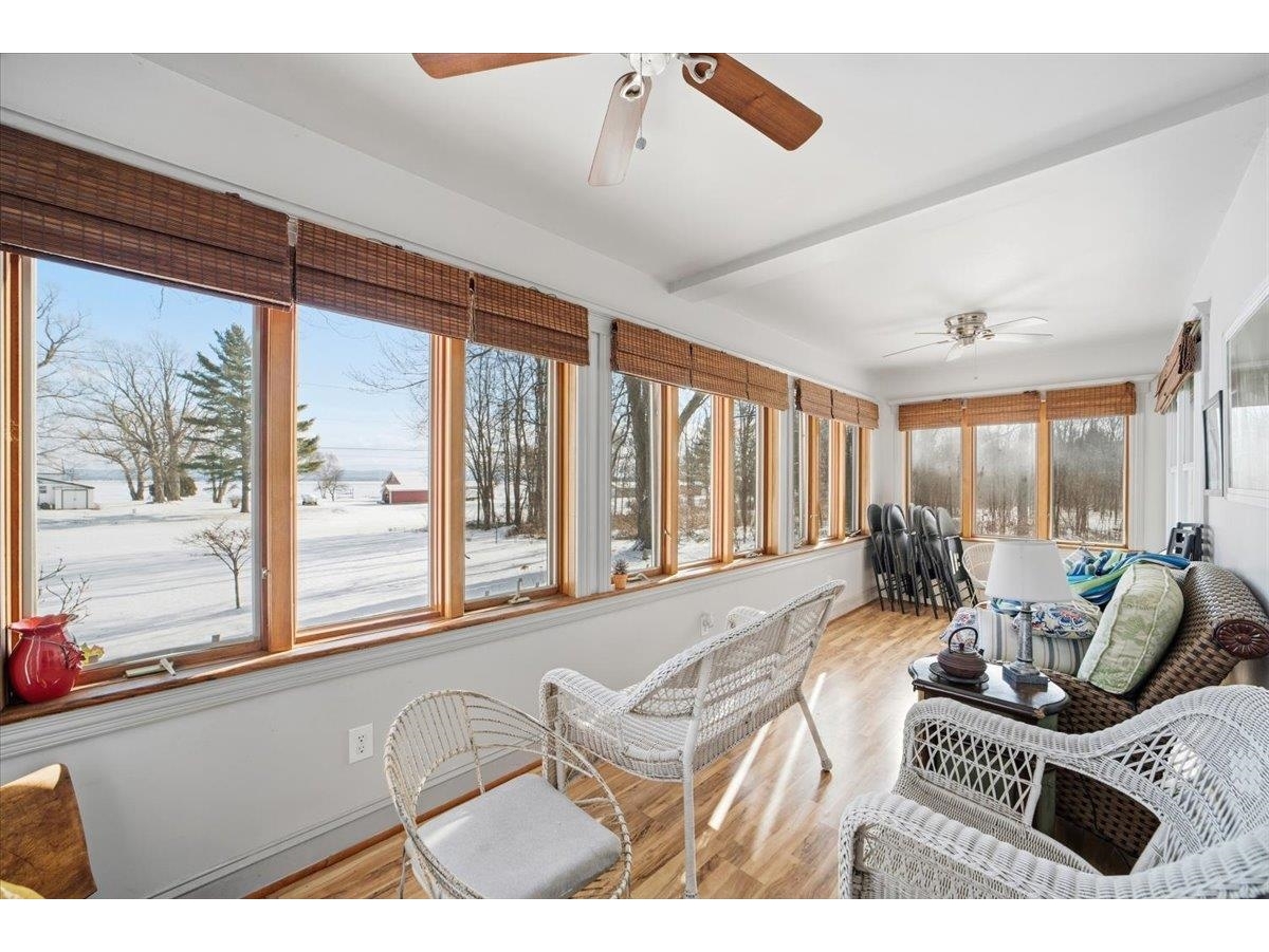 Three season porch