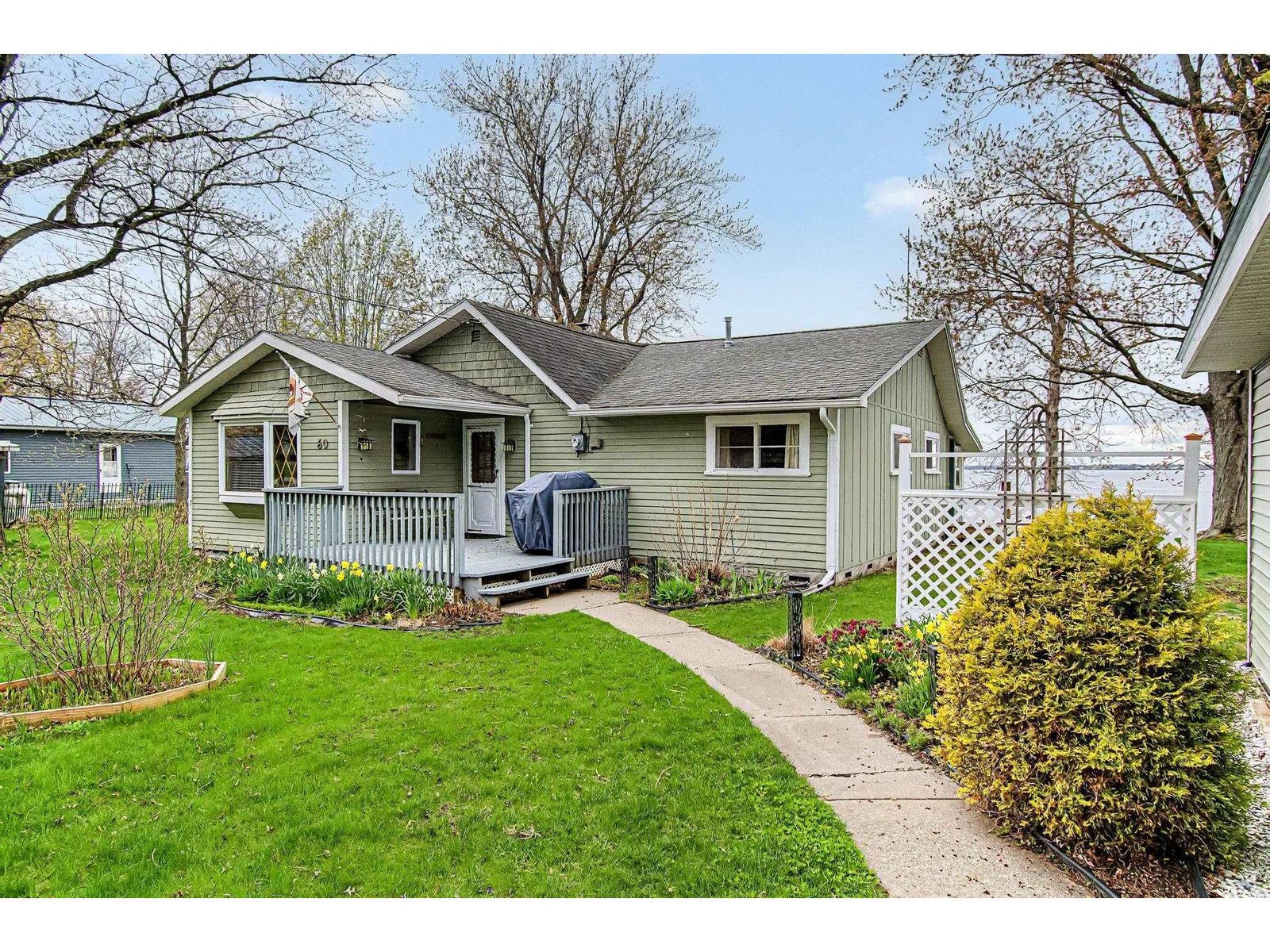 60 Maquam Shore Road