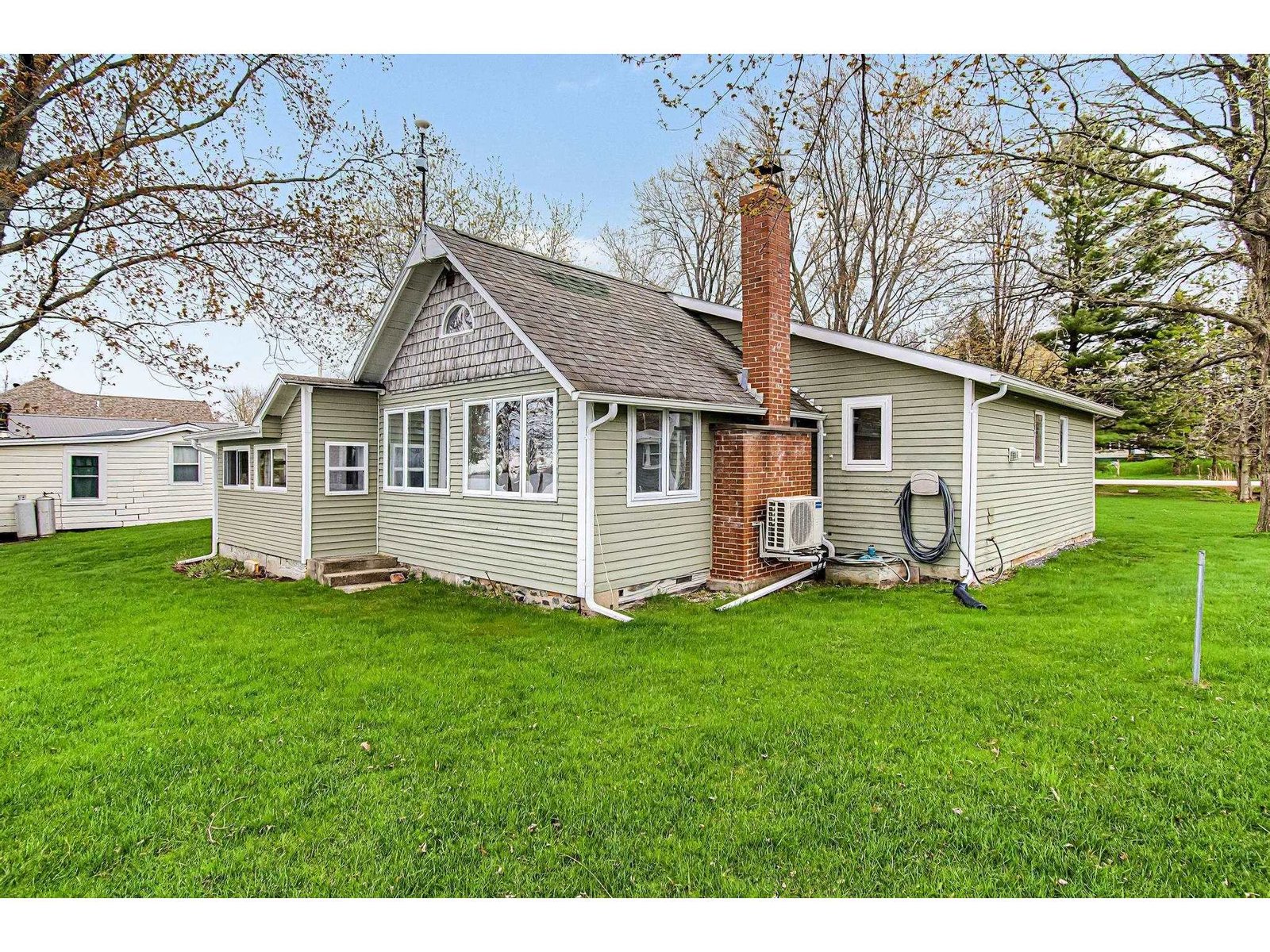 60 Maquam Shore Road