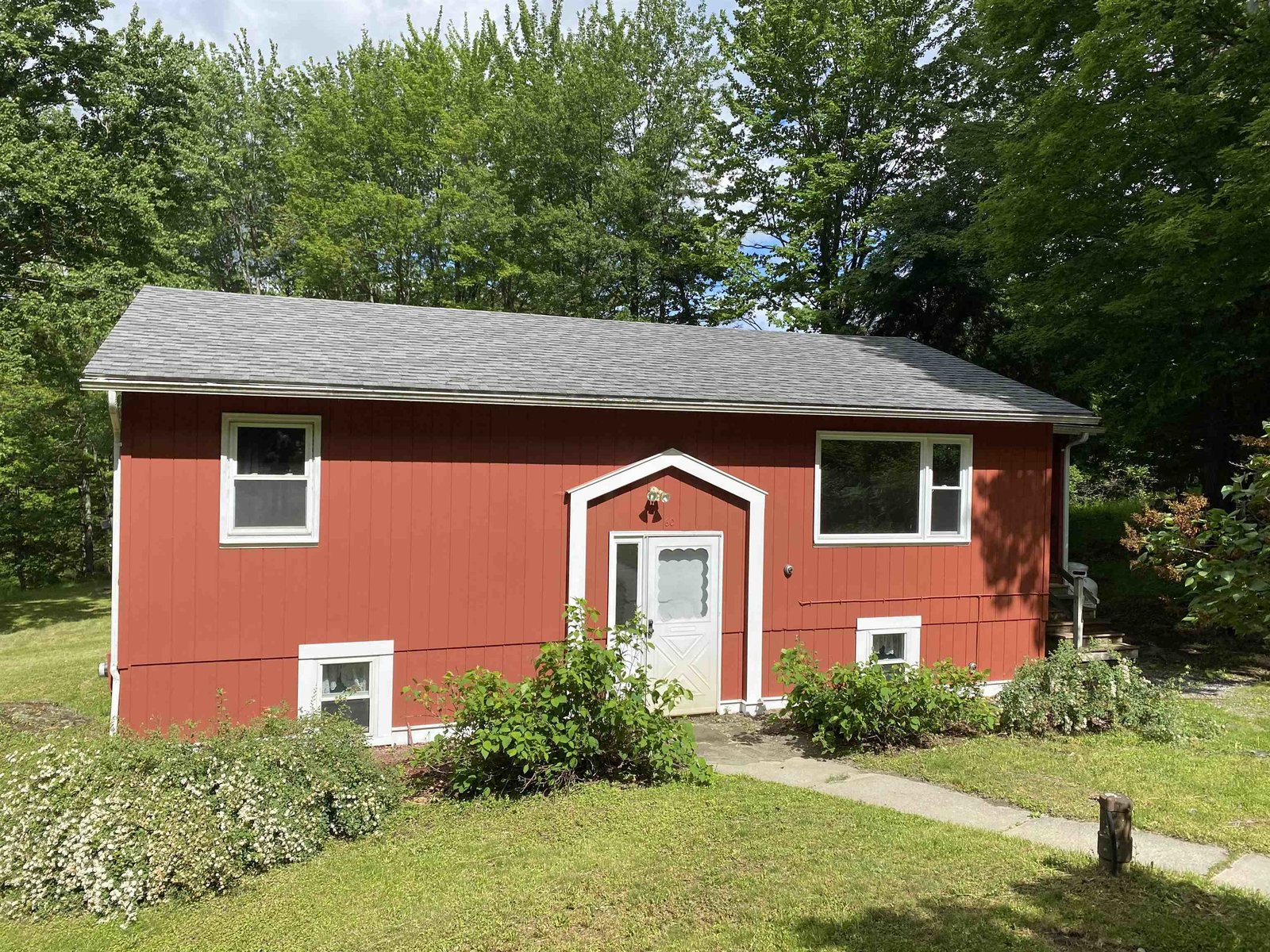 60 Upper Sunny Brook Road
