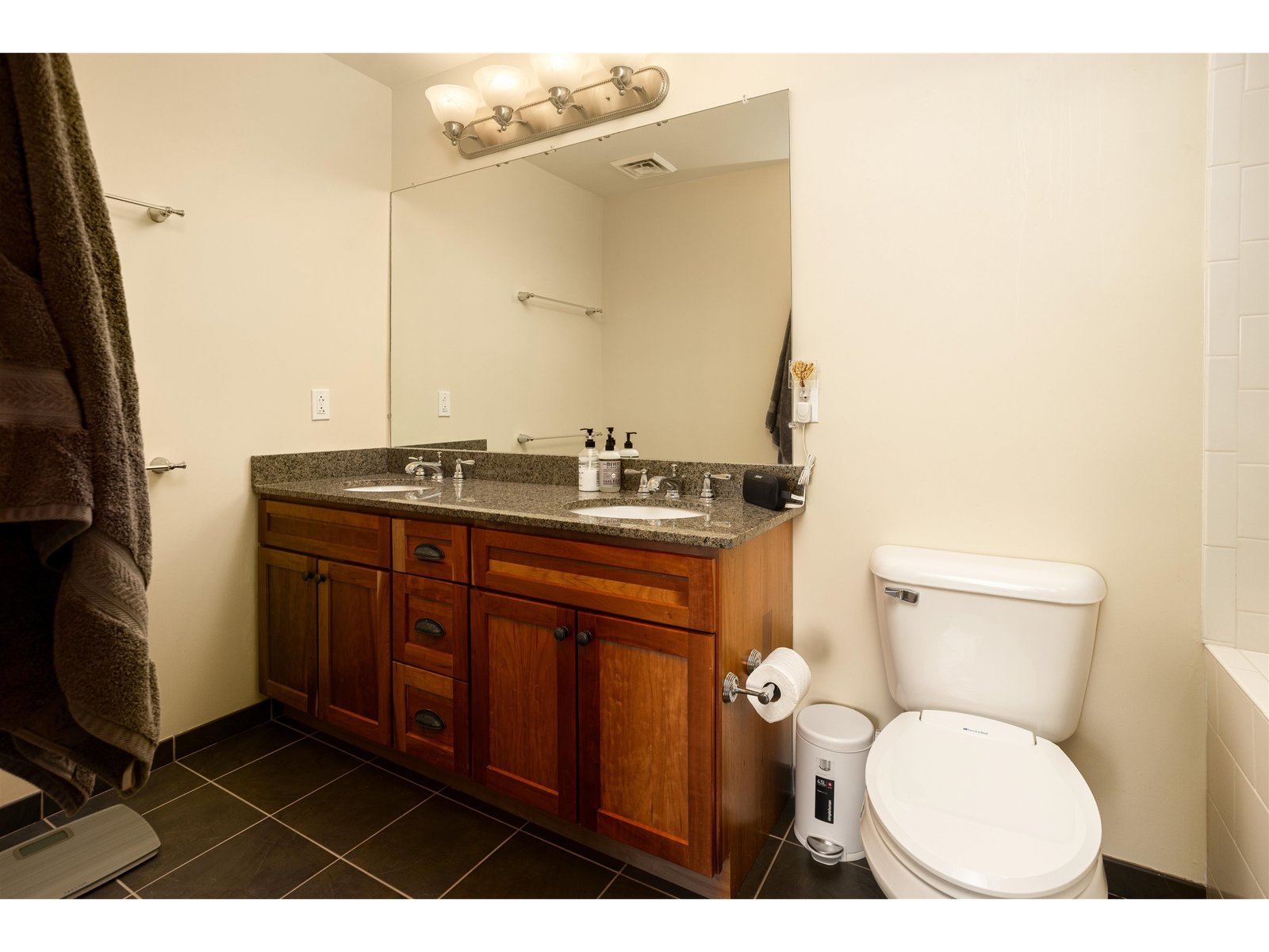 60 Winooski Falls Way, Unit 1404