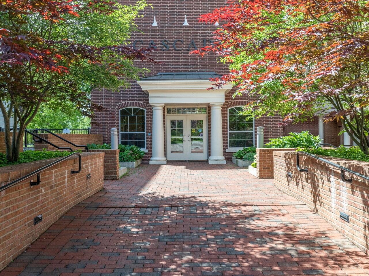60 Winooski Falls Way, Unit 1204