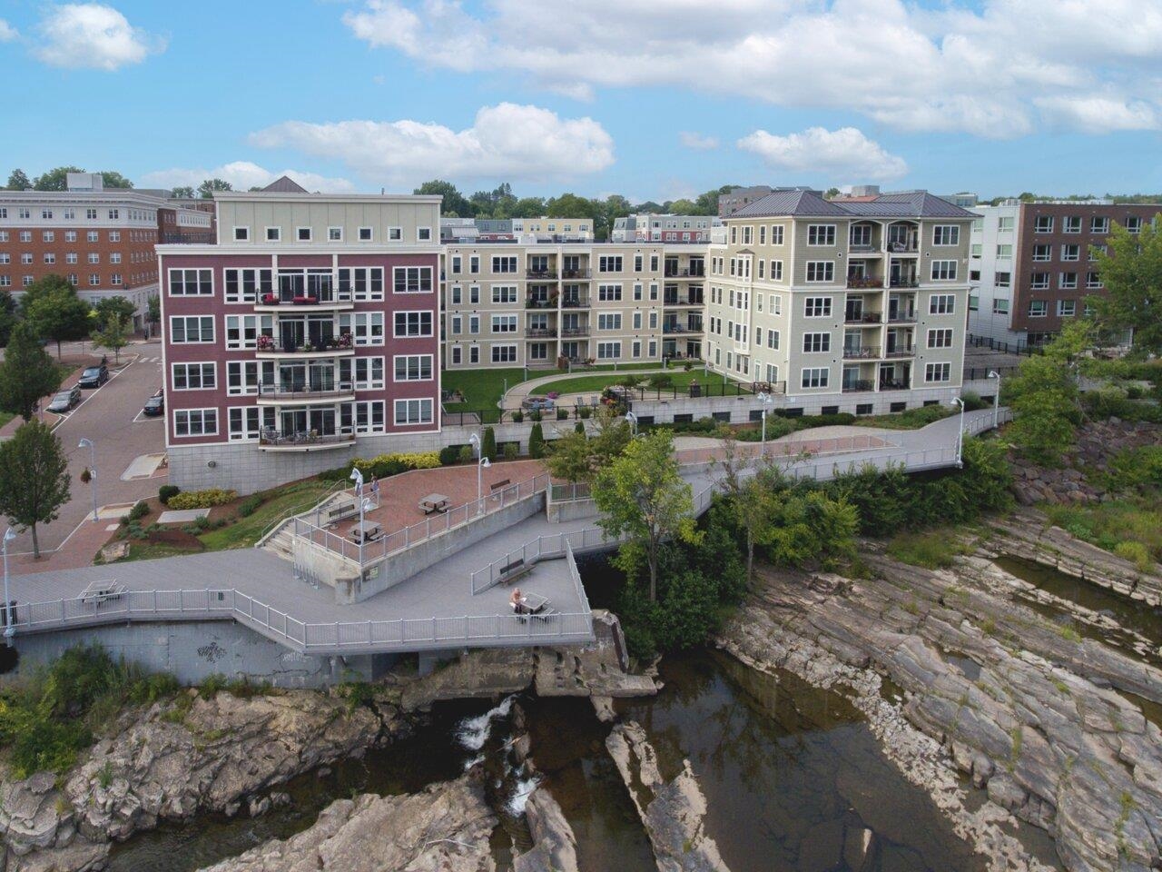 60 Winooski Falls Way, Unit 1207