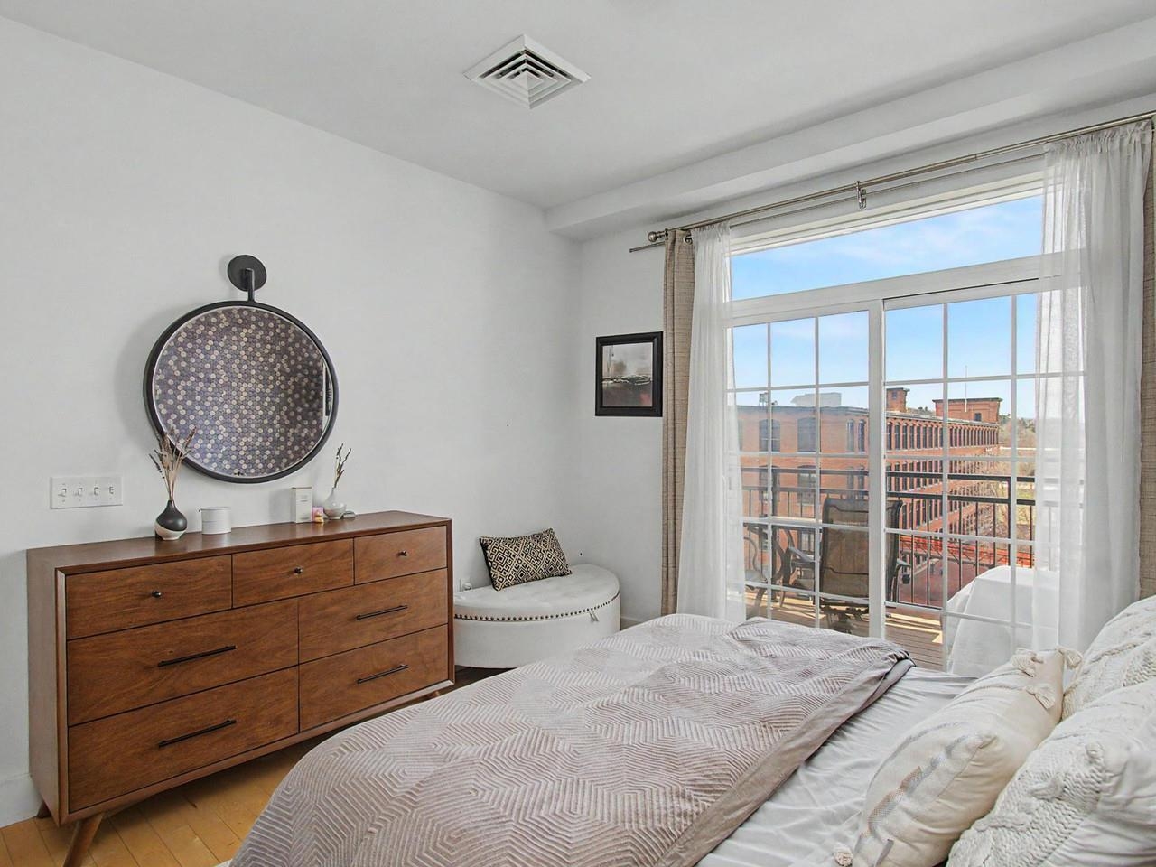 60 Winooski Falls Way, Unit 1412