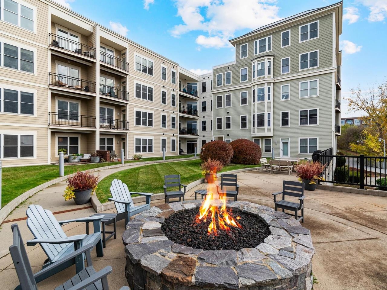 60 Winooski Falls Way, Unit 1412