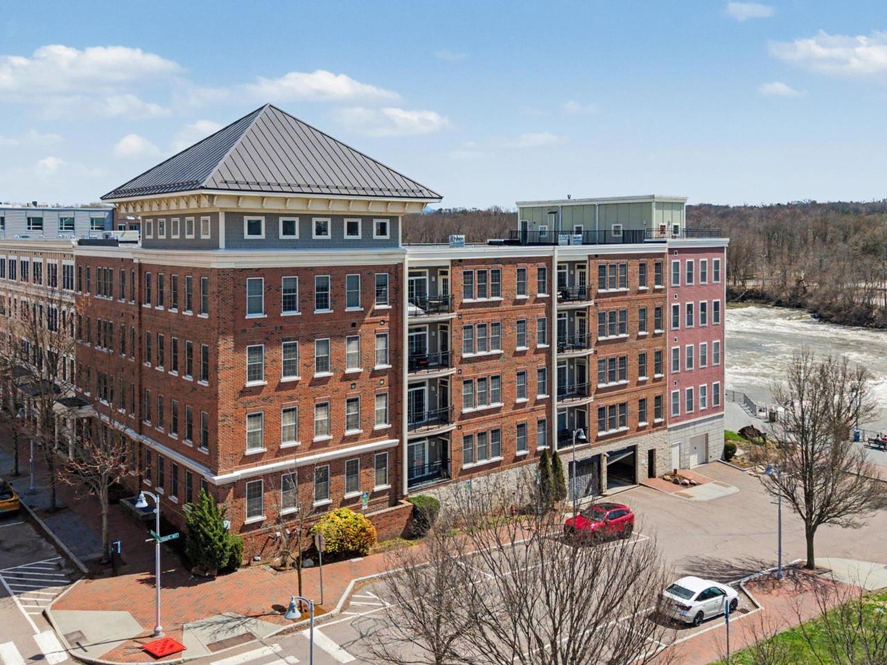 60 Winooski Falls Way, Unit 1412