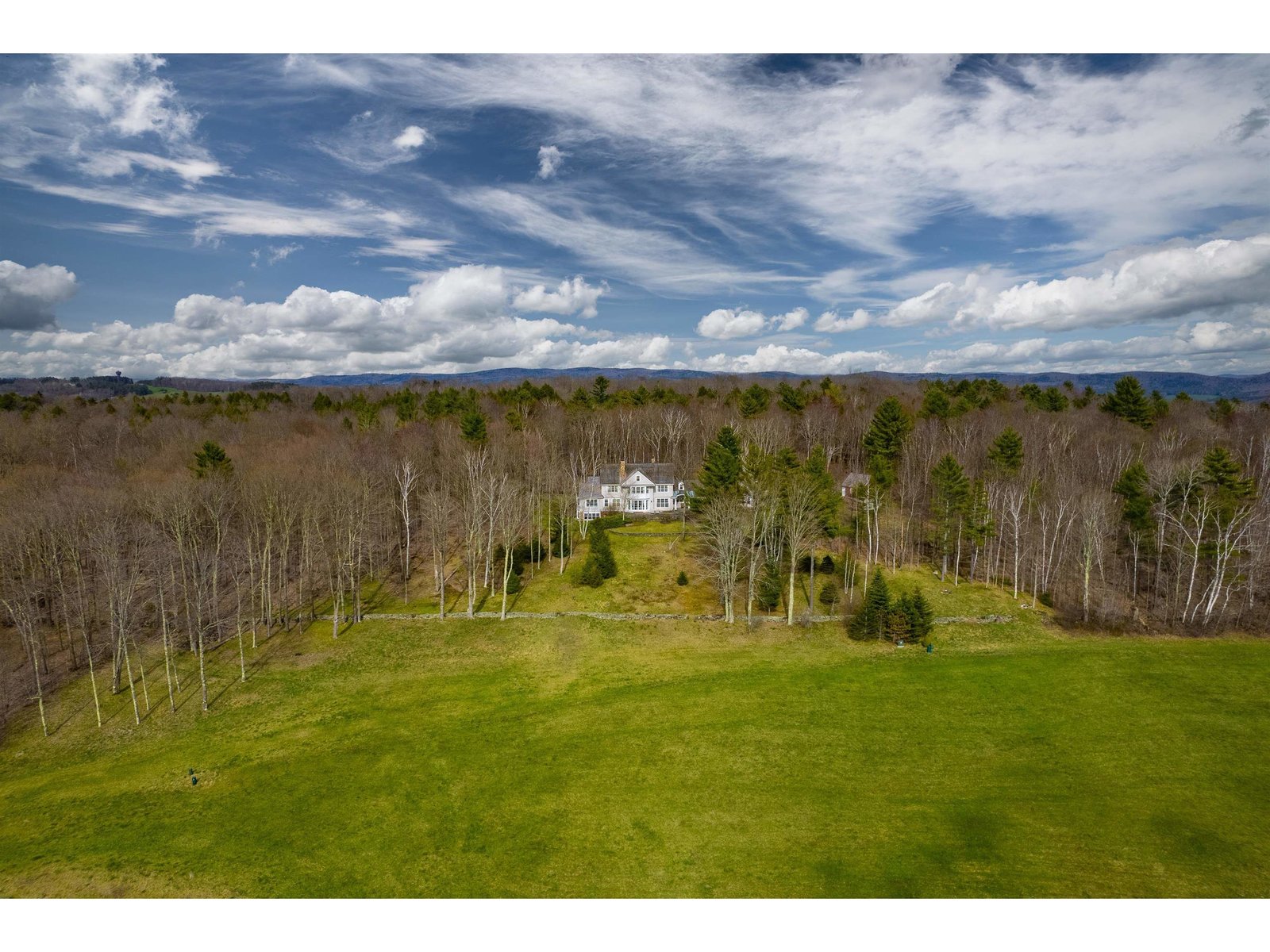 601 Sarum Hill Lane
