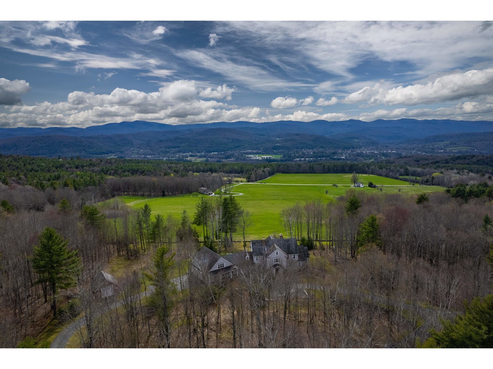 601 Sarum Hill Lane