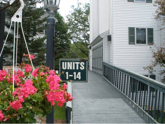 6047 Mountain Road, Unit 9