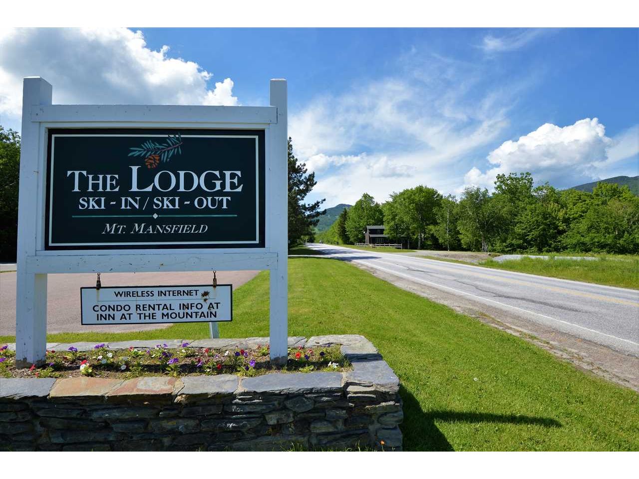 6047 Mountain Road, Unit 9