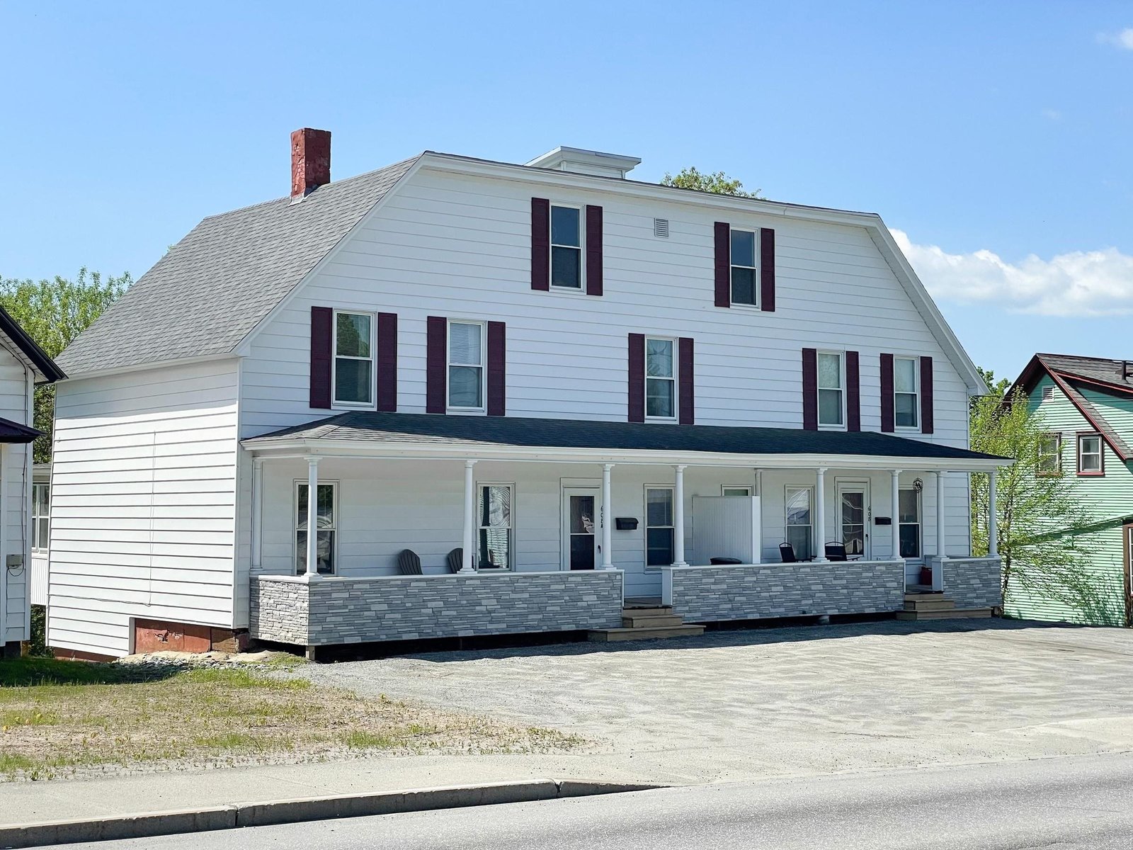 608 East Main Street, Newport City