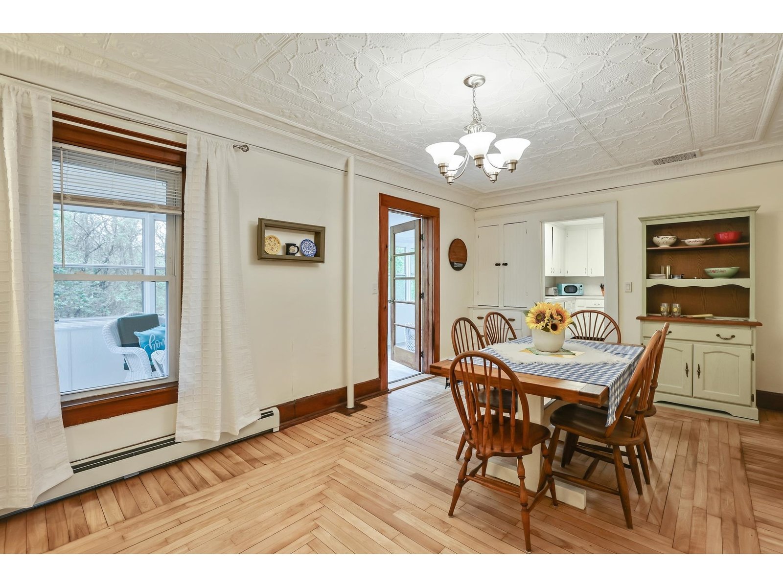 608 East Main Street