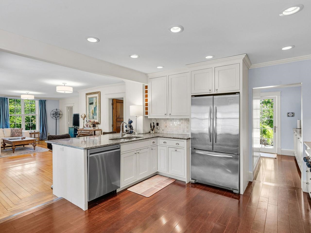 609 Common Road