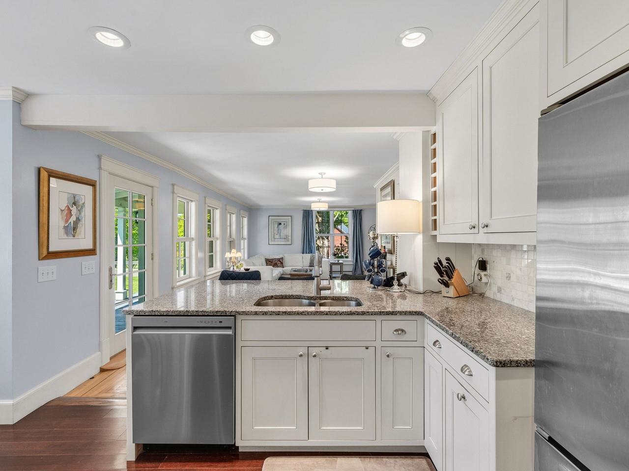 609 Common Road