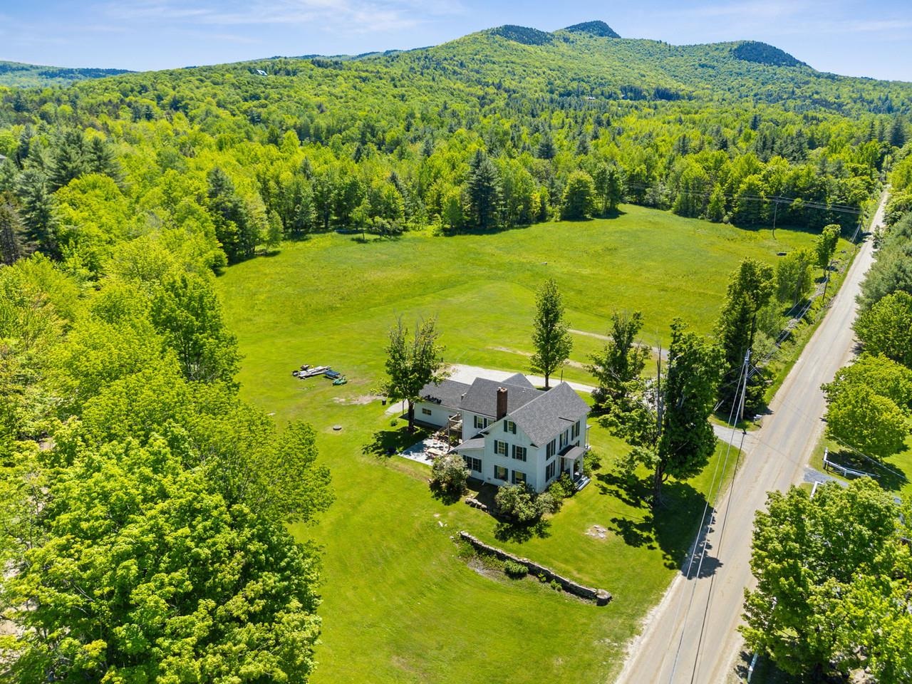 609 Common Road