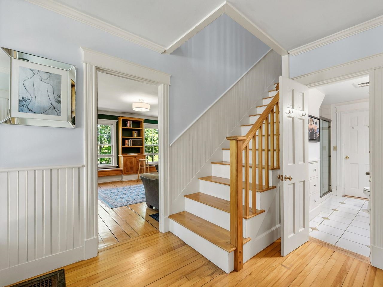609 Common Road