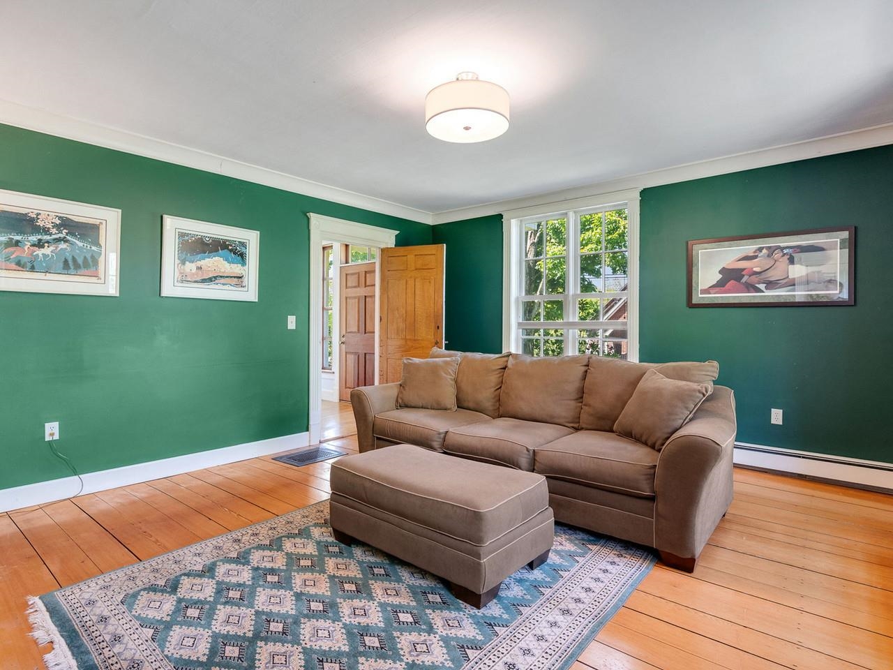 609 Common Road