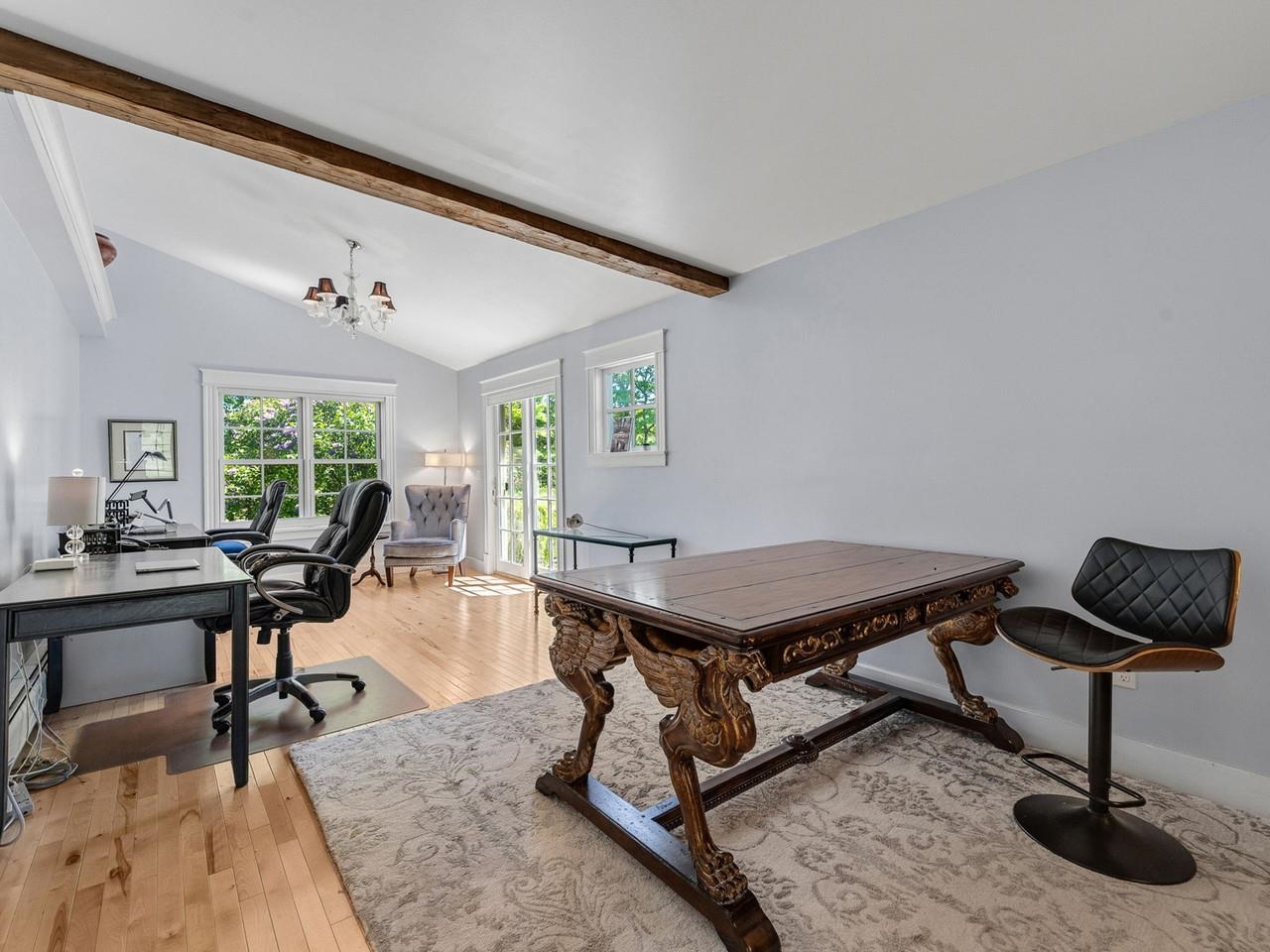 609 Common Road