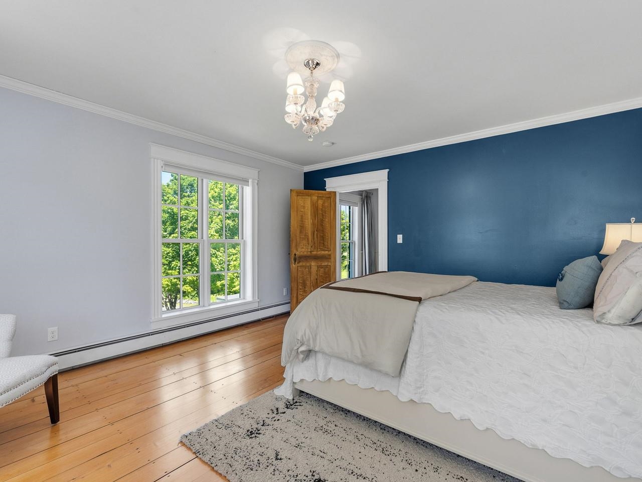 609 Common Road