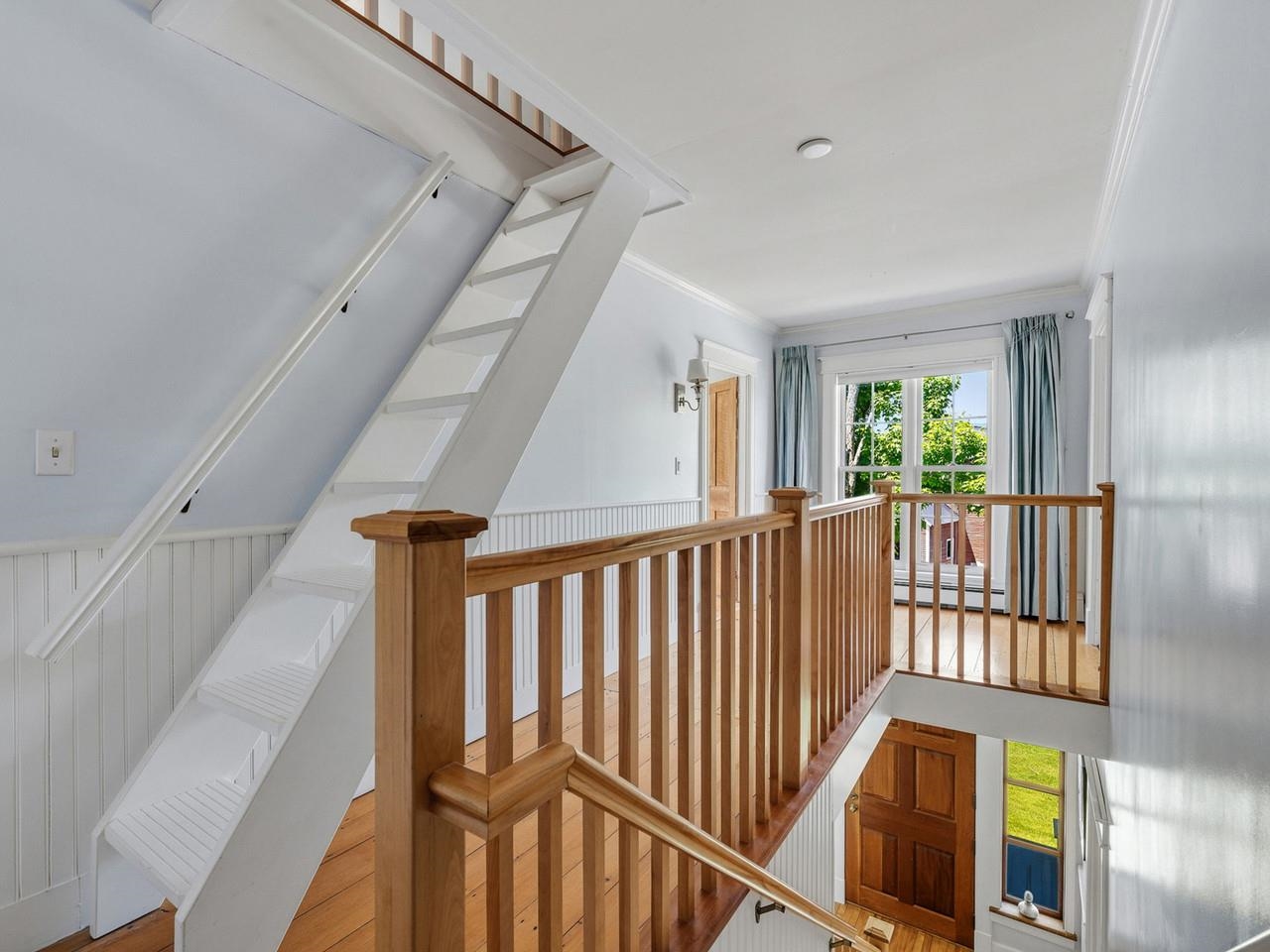 609 Common Road