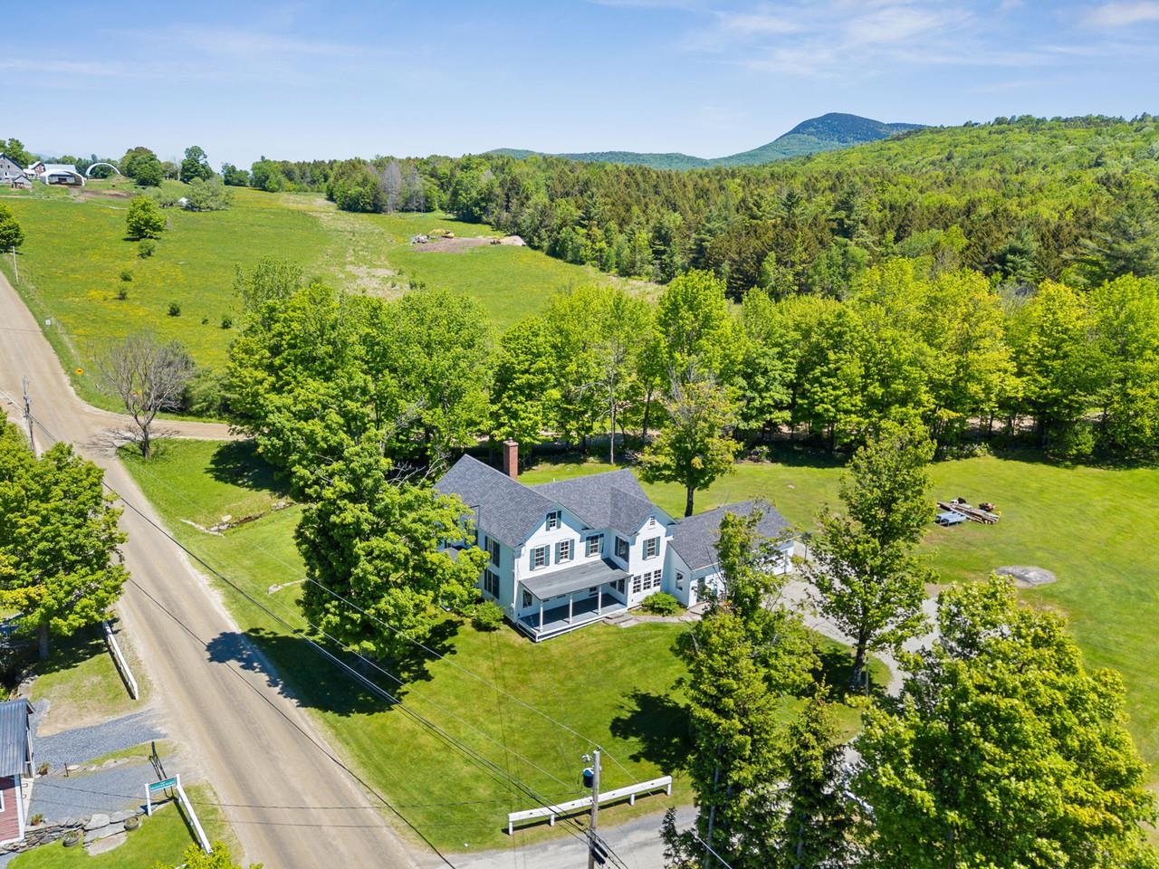609 Common Road