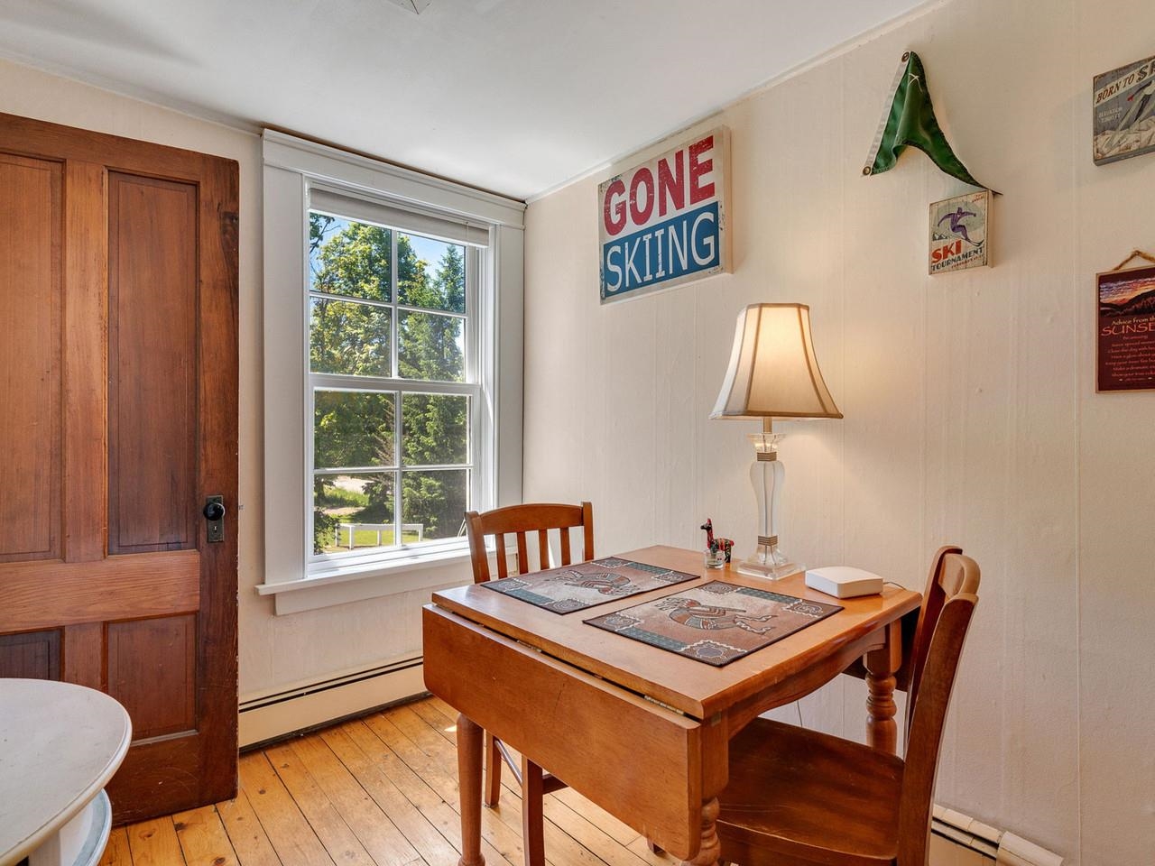 609 Common Road