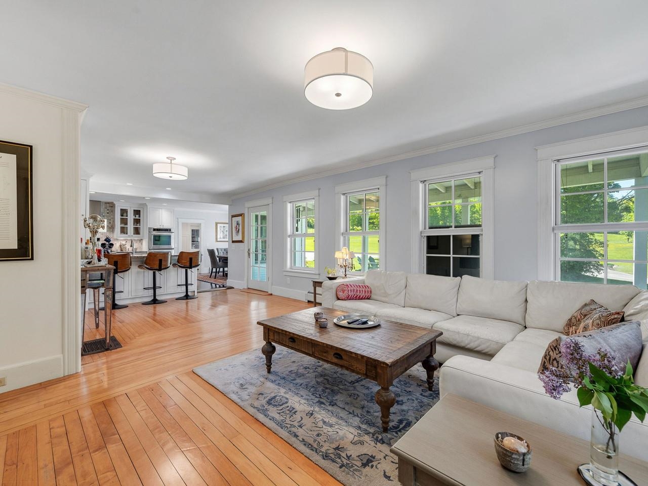 609 Common Road