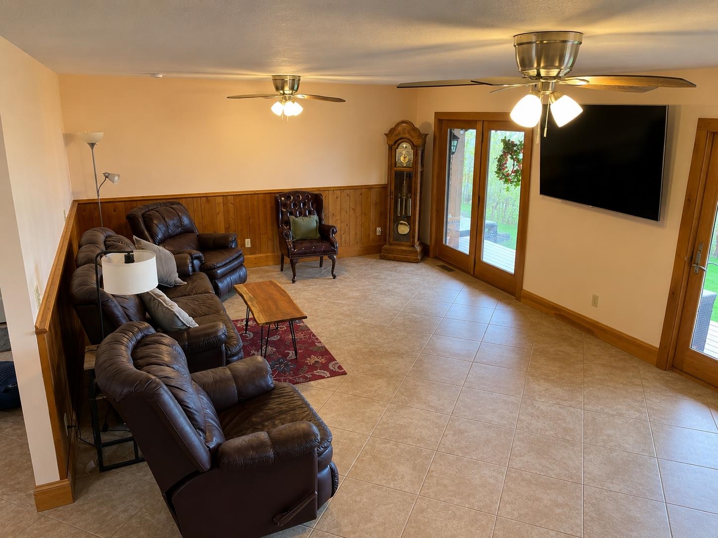 6095 Lake Road
